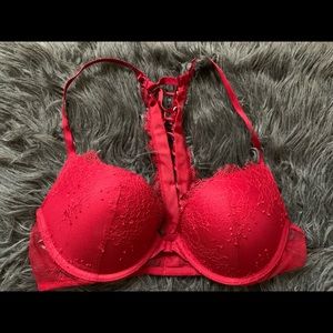 Red VS Bra NEW WITHOUT TAGS